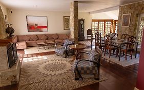 Casa das Montanhas - Aconchego e Tranquilidade à 2,4km do Capivari